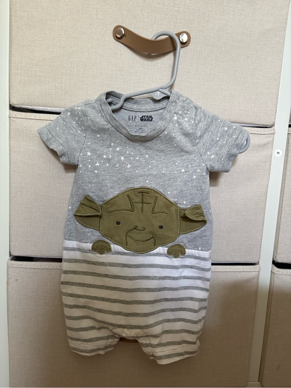 GAP Gray & Olive Star Wars Yoda Applique Baby One-Piece